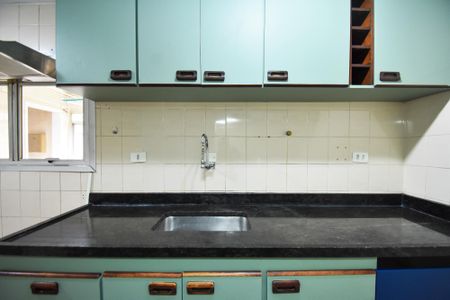 Apartamento para alugar com 130m², 4 quartos e 2 vagascozinha