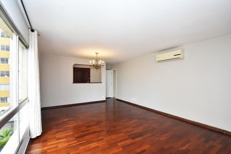 Apartamento para alugar com 130m², 4 quartos e 2 vagassala