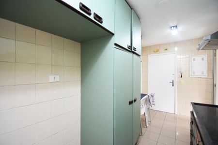 Apartamento para alugar com 130m², 4 quartos e 2 vagascozinha