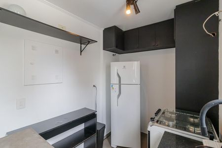 Cozinha de apartamento para alugar com 1 quarto, 60m² em Itaim Bibi, São Paulo