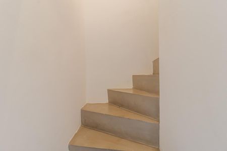 Apartamento para alugar com 60m², 1 quarto e 1 vaga Apartamento para alugar com 60m², 1 quarto e 1 vagaEscadas para Suíte