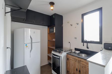 Cozinha de apartamento para alugar com 1 quarto, 60m² em Itaim Bibi, São Paulo
