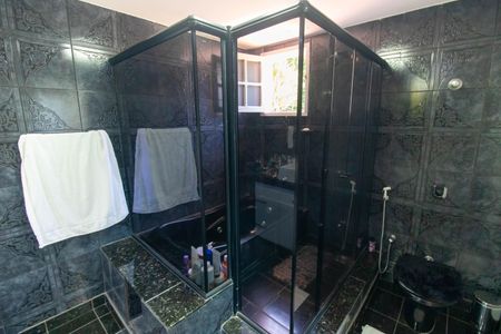 Casa de condomínio à venda com 480m², 5 quartos e 2 vagasBanheiro da Suíte 4