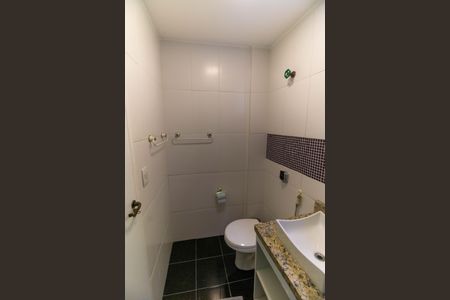 Casa de condomínio à venda com 480m², 5 quartos e 2 vagasBanheiro da Suíte 1