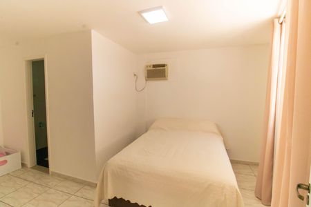 Casa de condomínio à venda com 480m², 5 quartos e 2 vagasSuíte 1