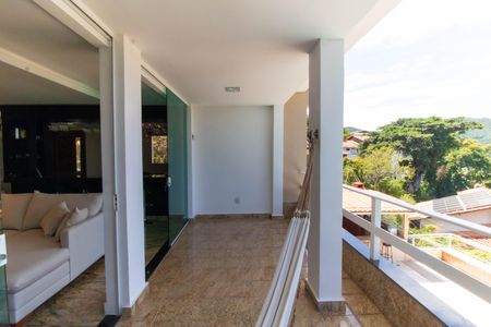 Casa de condomínio à venda com 480m², 5 quartos e 2 vagasVaranda da Sala