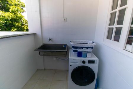 Casa de condomínio à venda com 480m², 5 quartos e 2 vagasÁrea de Serviço