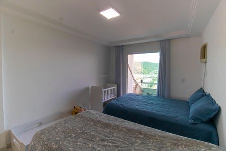 Casa de condomínio à venda com 480m², 5 quartos e 2 vagasSuíte 2