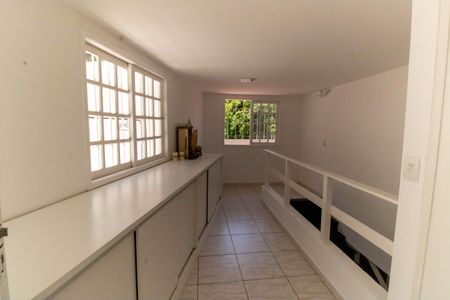 Casa de condomínio à venda com 480m², 5 quartos e 2 vagasHall