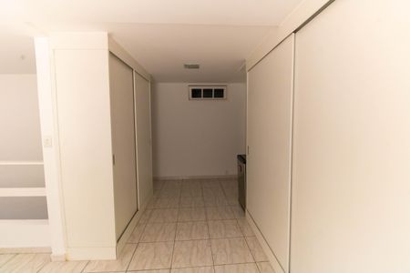 Casa de condomínio à venda com 480m², 5 quartos e 2 vagasHall