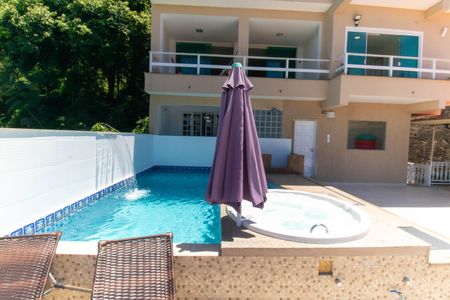 Casa de condomínio à venda com 480m², 5 quartos e 2 vagasÁrea externa