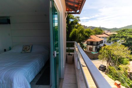 Casa de condomínio à venda com 480m², 5 quartos e 2 vagasVaranda da Suíte 4