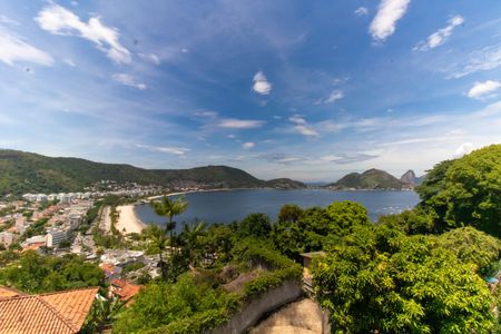 Casa de condomínio à venda com 480m², 5 quartos e 2 vagasVista da Suíte 2