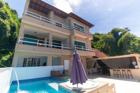 Casa de condomínio à venda com 480m², 5 quartos e 2 vagasÁrea externa