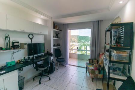 Casa de condomínio à venda com 480m², 5 quartos e 2 vagasSuíte 3