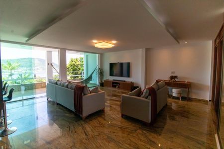 Casa de condomínio à venda com 480m², 5 quartos e 2 vagasSala