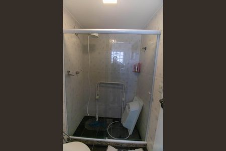 Casa de condomínio à venda com 480m², 5 quartos e 2 vagasBanheiro de serviço