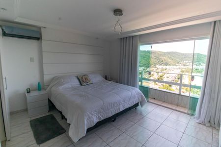 Casa de condomínio à venda com 480m², 5 quartos e 2 vagasSuíte 4