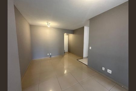 Sala de apartamento para alugar com 3 quartos, 73m² em Alphaville Empresarial, Barueri