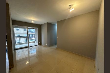 Sala de apartamento para alugar com 3 quartos, 73m² em Alphaville Empresarial, Barueri