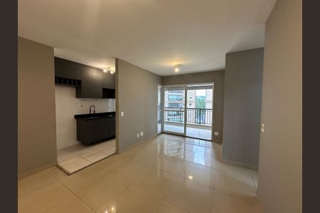 Sala de apartamento para alugar com 3 quartos, 73m² em Alphaville Empresarial, Barueri
