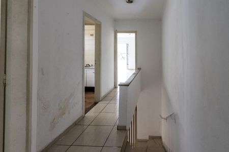 Casa à venda com 120m², 4 quartos e 2 vagasCorredor 