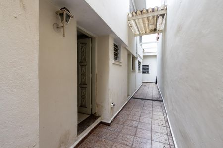 Casa à venda com 120m², 4 quartos e 2 vagasCorredor