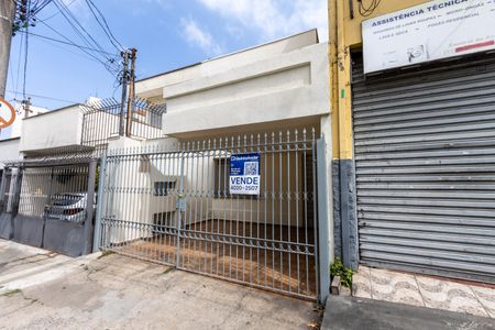 Casa à venda com 120m², 4 quartos e 2 vagasFachada