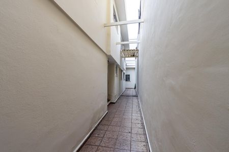 Casa à venda com 120m², 4 quartos e 2 vagasCorredor