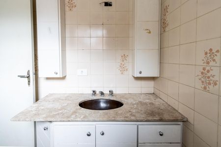 Casa à venda com 120m², 4 quartos e 2 vagasBanheiro da Suíte