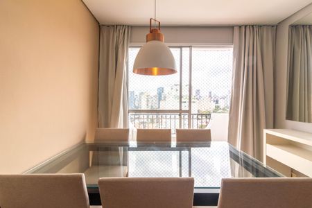 Sala de Jantar de apartamento para alugar com 2 quartos, 70m² em Vila Nova Conceição, São Paulo
