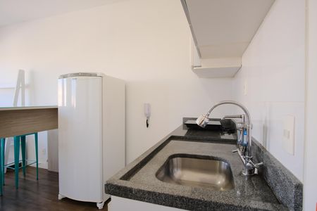 Cozinha de kitnet/studio para alugar com 1 quarto, 27m² em Tatuapé, São Paulo