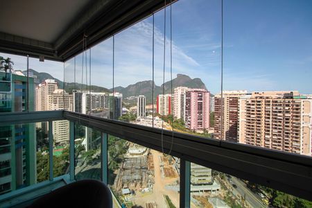 Apartamento à venda com 153m², 2 quartos e 5 vagasSacada