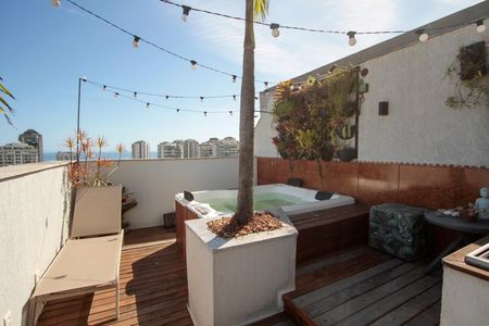 Apartamento à venda com 153m², 2 quartos e 5 vagasÁrea Gourmet