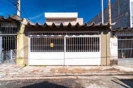 Casa para alugar com 40m², 1 quarto e 1 vaga Casa para alugar com 40m², 1 quarto e 1 vagaFachada