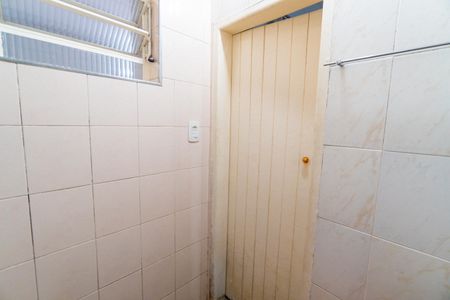 Banheiro social de casa para alugar com 1 quarto, 40m² em Jardim Oriental, São Paulo