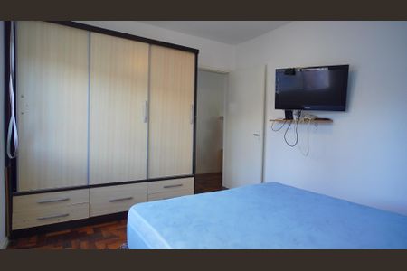 Quarto de apartamento para alugar com 1 quarto, 56m² em Vila Ipiranga, Porto Alegre