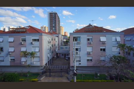 Quarto - Vista de apartamento para alugar com 1 quarto, 56m² em Vila Ipiranga, Porto Alegre