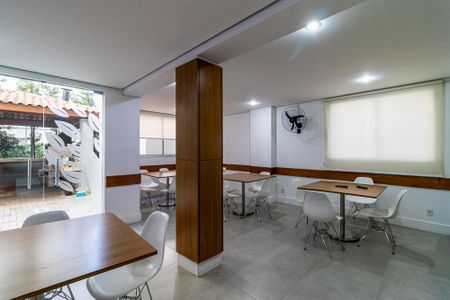 Apartamento para alugar com 44m², 2 quartos e sem vaga Apartamento para alugar com 44m², 2 quartos e sem vagaÁrea comum - Salão de festas