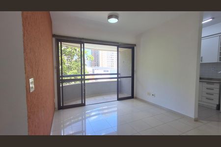 Sala de apartamento para alugar com 1 quarto, 50m² em Cambuí, Campinas