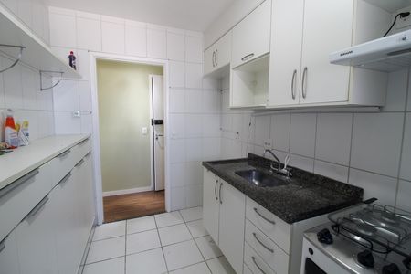 Cozinha de apartamento para alugar com 2 quartos, 70m² em Jaguaré, São Paulo