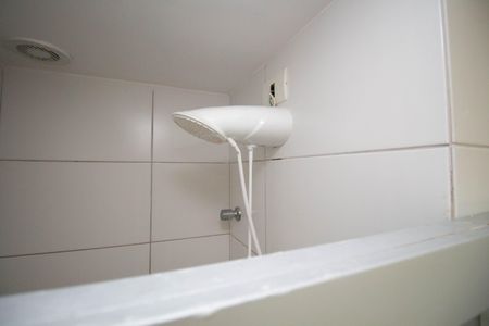 Banheiro da Suíte de kitnet/studio para alugar com 1 quarto, 26m² em Asa Norte, Brasília