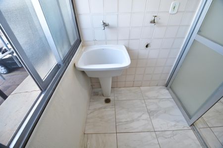 Apartamento para alugar com 60m², 2 quartos e 1 vagaÁrea de Serviço