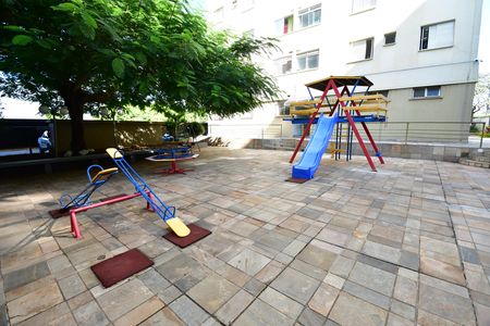 Apartamento para alugar com 60m², 2 quartos e 1 vagaÁrea comum - Playground