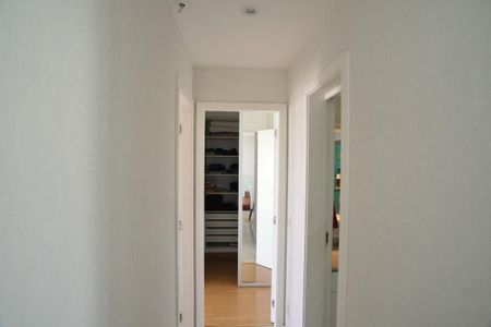 Apartamento à venda com 201m², 2 quartos e 3 vagasCorredor