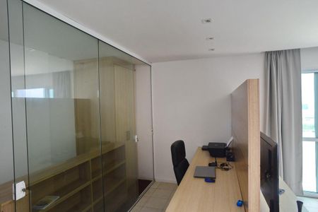 Apartamento à venda com 201m², 2 quartos e 3 vagasEscritório