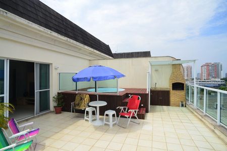 Apartamento à venda com 201m², 2 quartos e 3 vagasTerraço