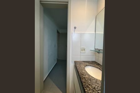 Apartamento para alugar com 57m², 2 quartos e 1 vaga Apartamento para alugar com 57m², 2 quartos e 1 vagaBanheiro da Suíte