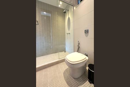 Apartamento para alugar com 70m², 2 quartos e 1 vaga