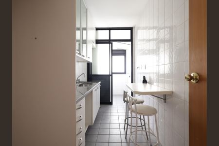 Apartamento para alugar com 66m², 2 quartos e 2 vagasCozinha